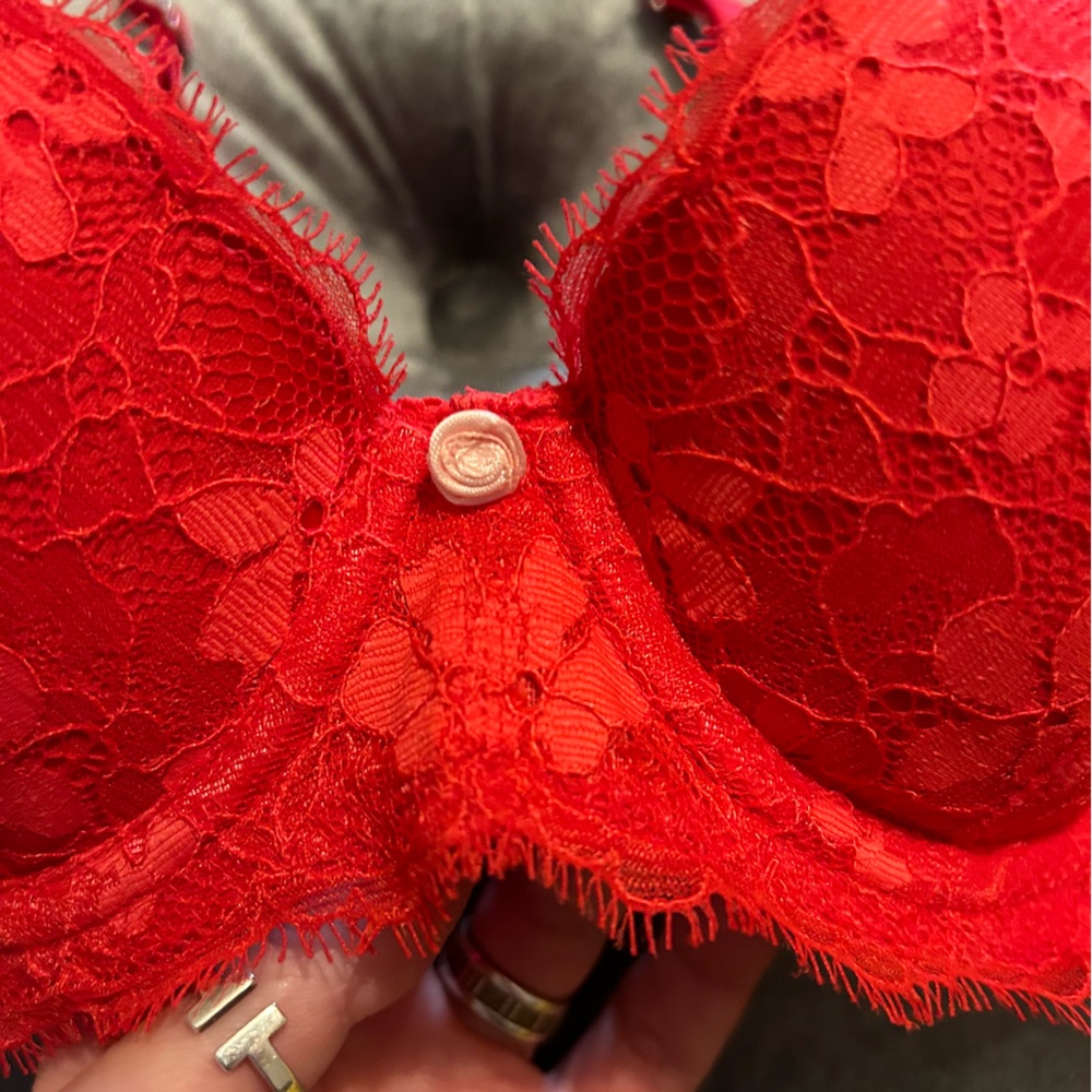 Victoria’s Secret bra - Picture 4 of 10